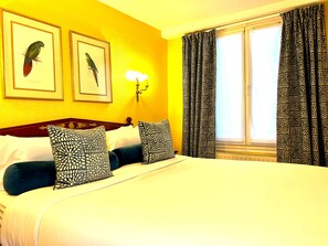 Literie hypoallergénique, minibar, coffres-forts dans les chambres