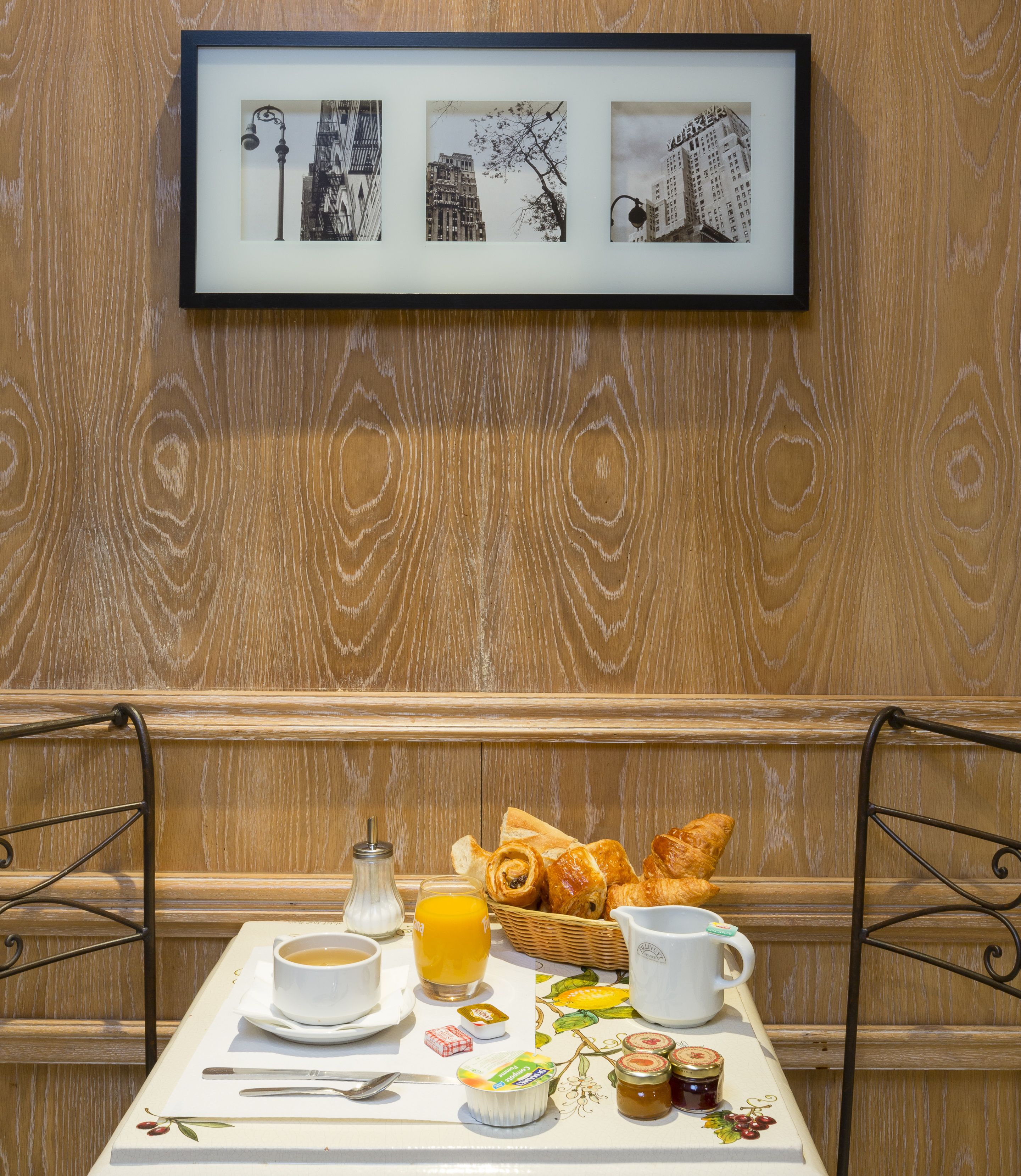 daily buffet breakfast (eur 12 per person)