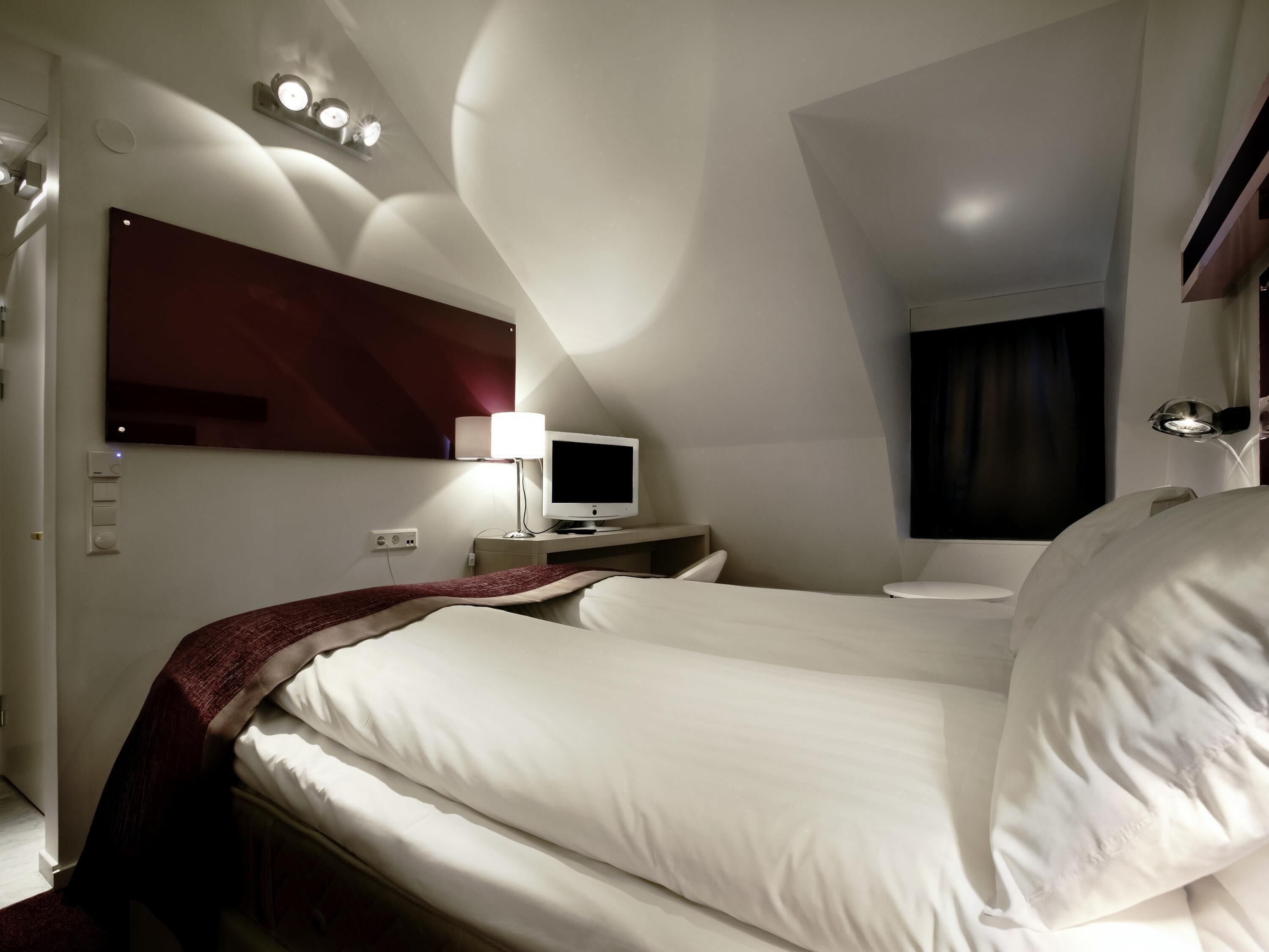Standard Double Room, 1 Double Bed | Premium bedding, desk, blackout drapes, free WiFi