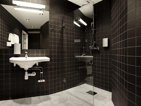 Superior Double Room, 1 Double Bed | Premium bedding, desk, blackout drapes, free WiFi