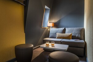 In-room safe, desk, laptop workspace, free WiFi