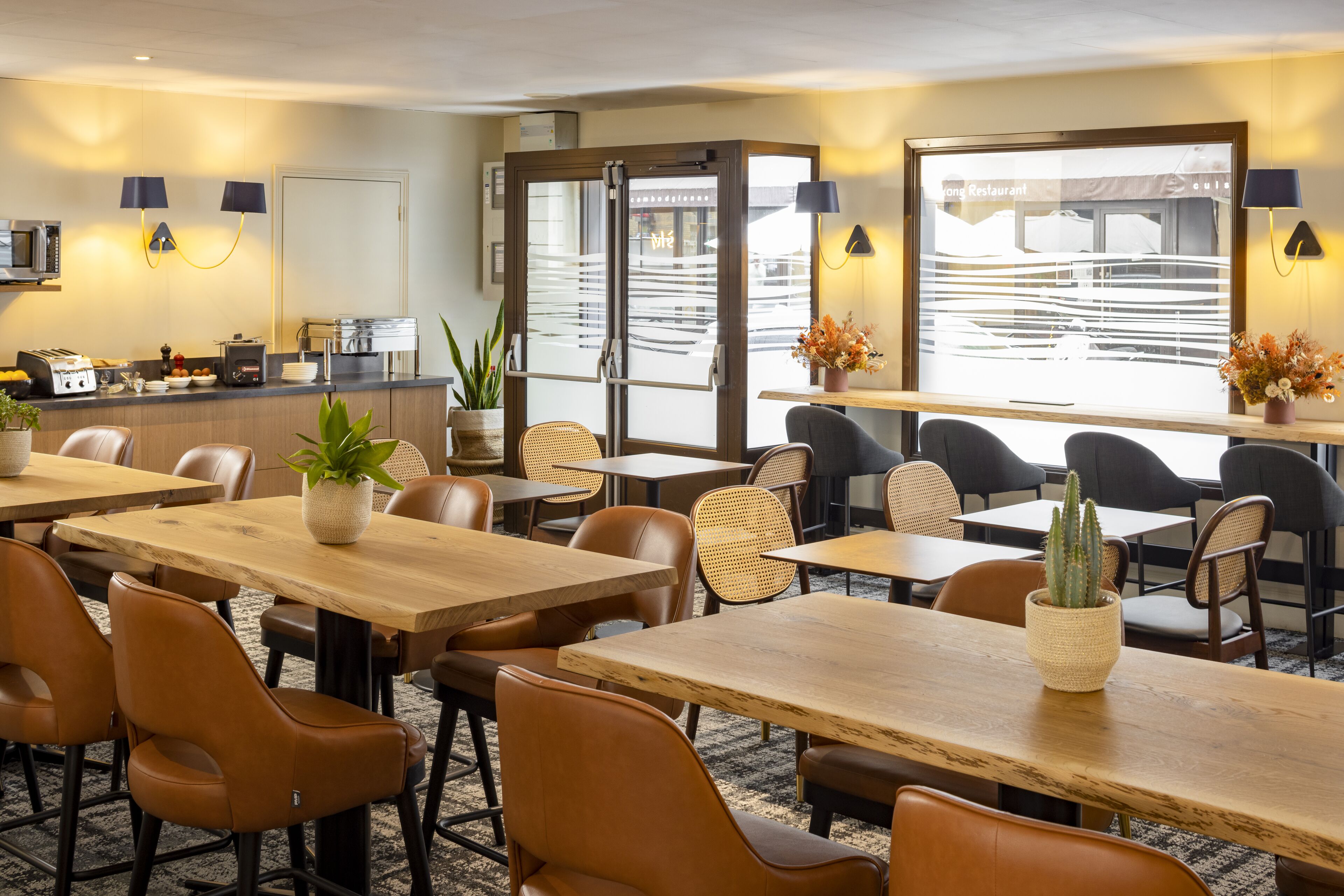 Daily buffet breakfast (EUR 15 per person)