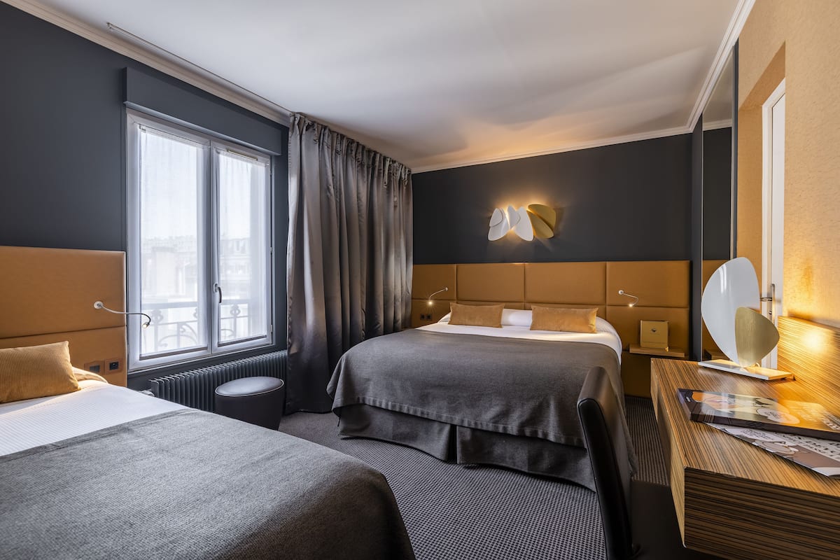 In-room safe, desk, laptop workspace, WiFi (free)