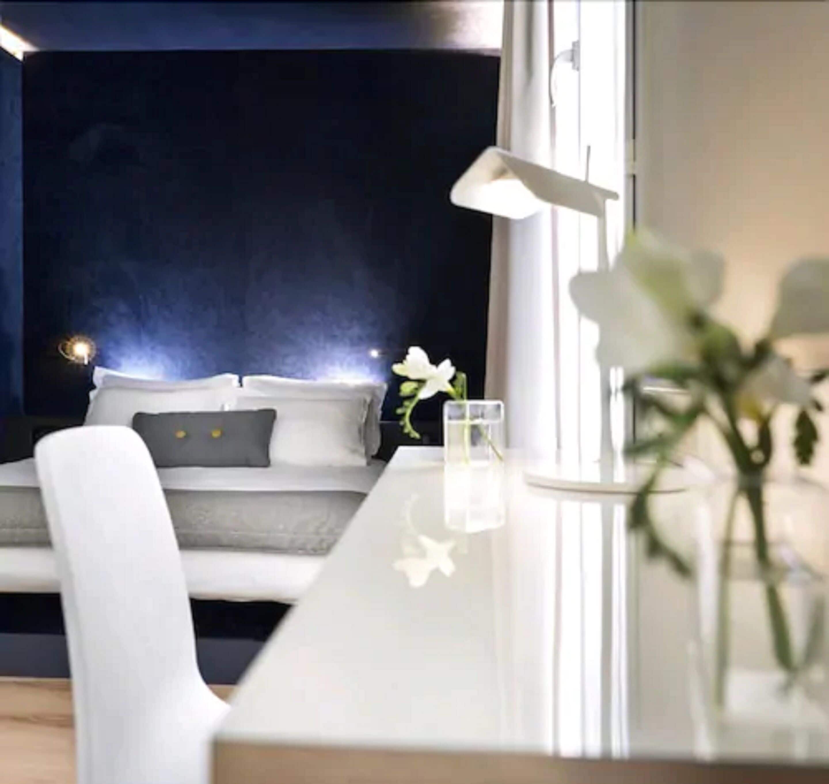 luxury double room | premium bedding, in-room safe, individually decorated, desk