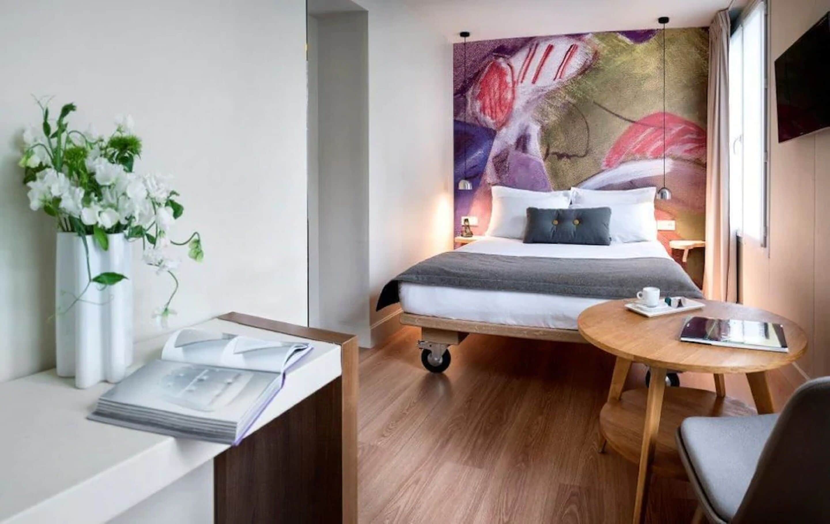 premium bedding, in-room safe, individually decorated, desk