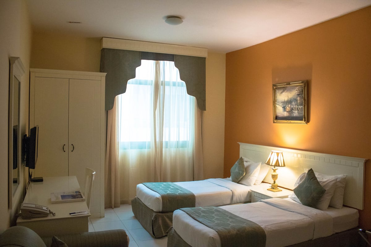 Select Comfort beds, minibar, in-room safe, desk