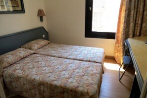 تجهيزات عازلة للصوت وأسرّة أطفال/رضّع (مجانًا) وواي فاي مجانًا