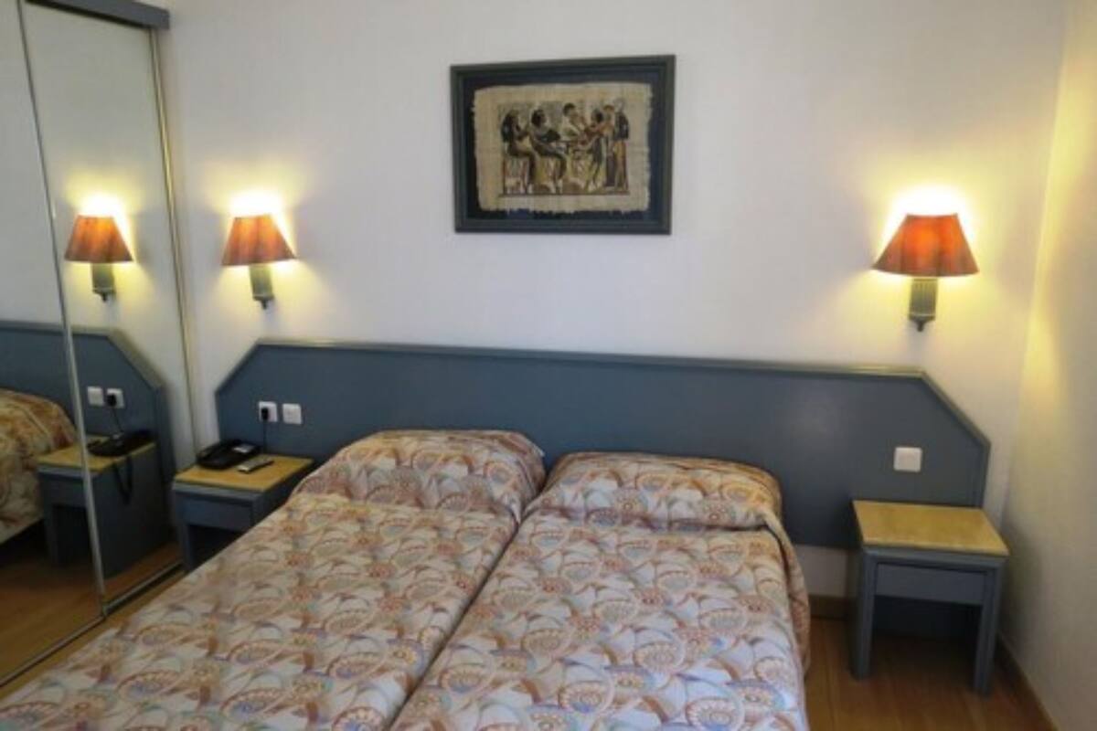 Standard Twin Room, 2 Twin Beds | Soundproofing, free cribs/infant beds, free WiFi