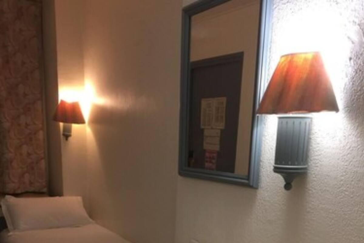 Standard Room | Soundproofing, free cribs/infant beds, free WiFi