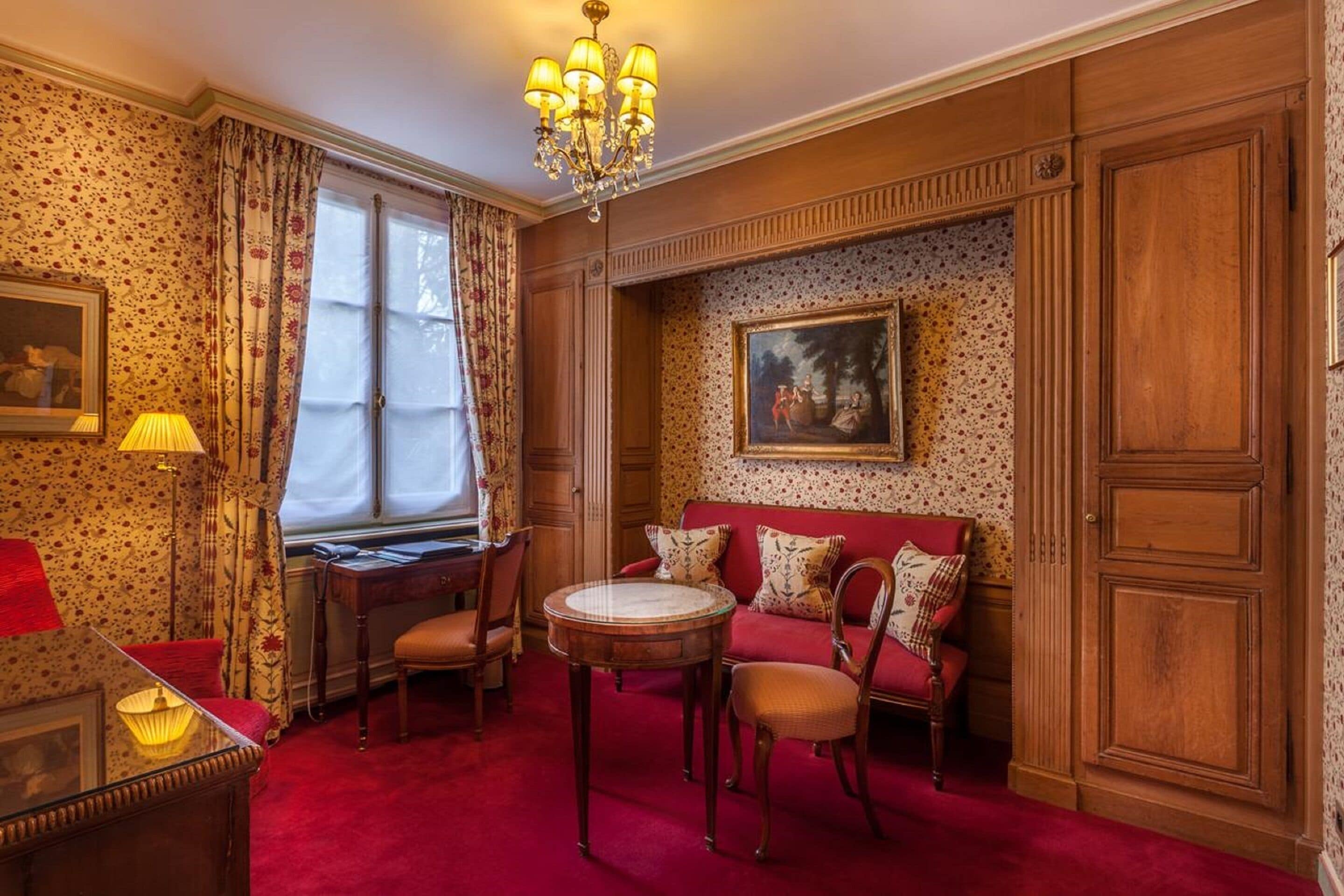 luxury suite | in-room safe, individually decorated, individually furnished, desk