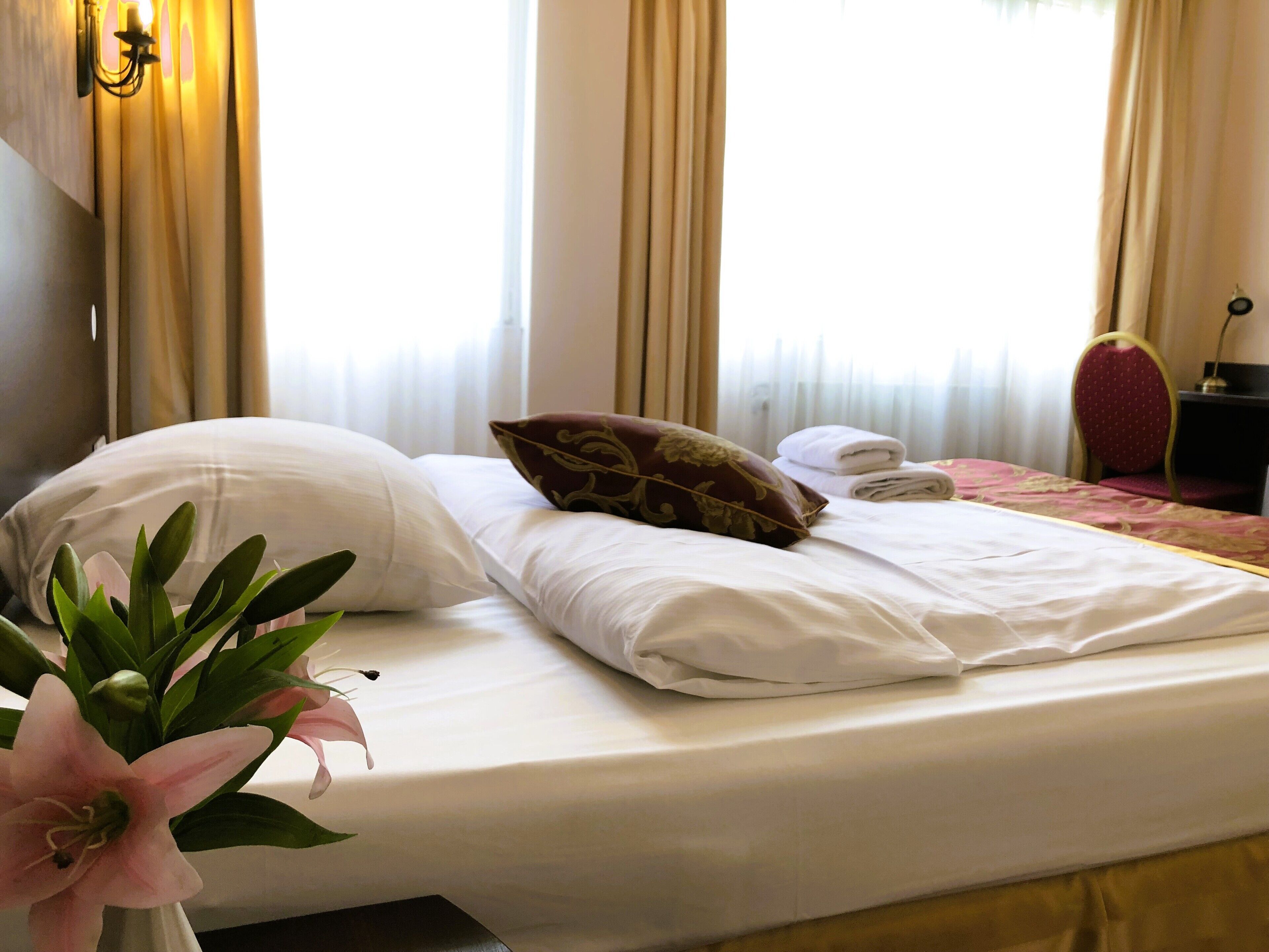 Hypo-allergenic bedding available, minibar, in-room safe, desk