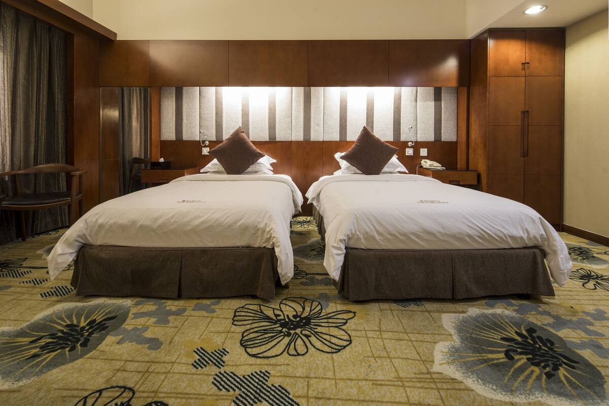 In-room safe, desk, blackout drapes, iron/ironing board (on request)