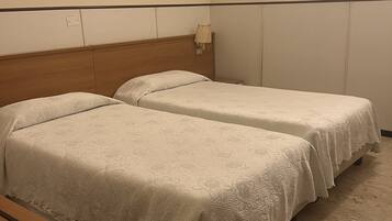 Minibar, in-room safe, iron/ironing board, free WiFi