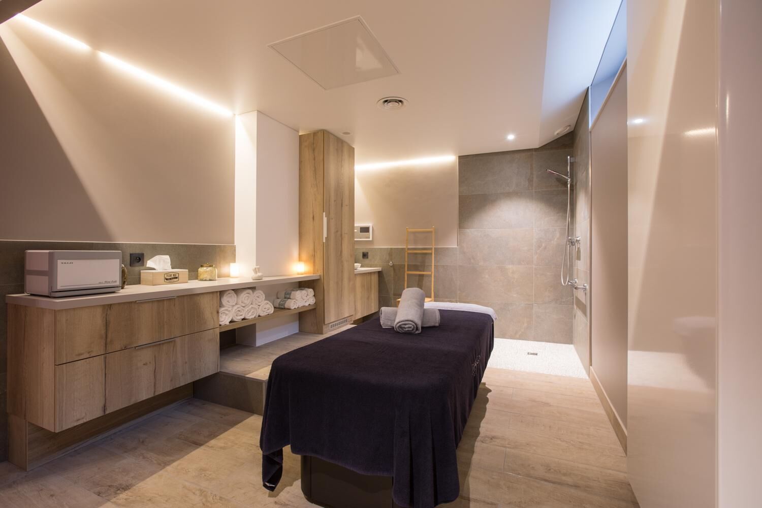 couples treatment room(s), sauna, hot tub, steam room