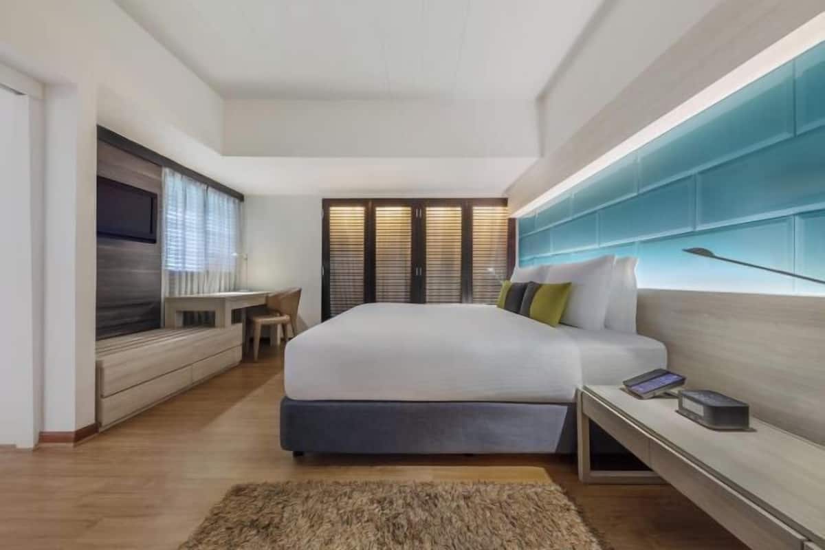 1 bedroom, Egyptian cotton sheets, premium bedding, minibar