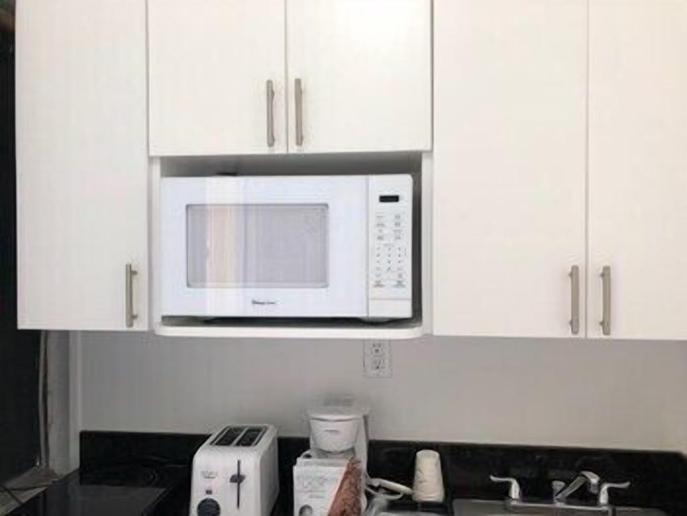 Cuisine privée | Réfrigérateur, cafetière-théière