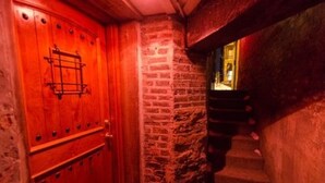 Bar (on property) - Old Chicago Inn (Chicago)
