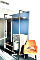 Ropa de cama hipoalergénica, minibar y escritorio 