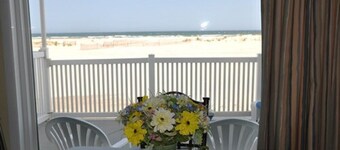 Acacia Beachfront Resort