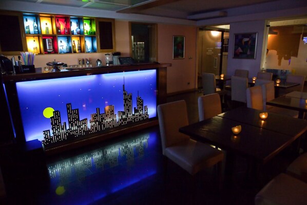 Bar (on property) - Tania-Frankfurt (Bucharest)