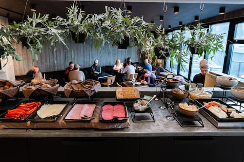 Desayuno buffet (ISK 2500 por persona)