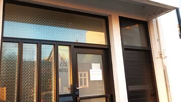 Framhlið gististaðar