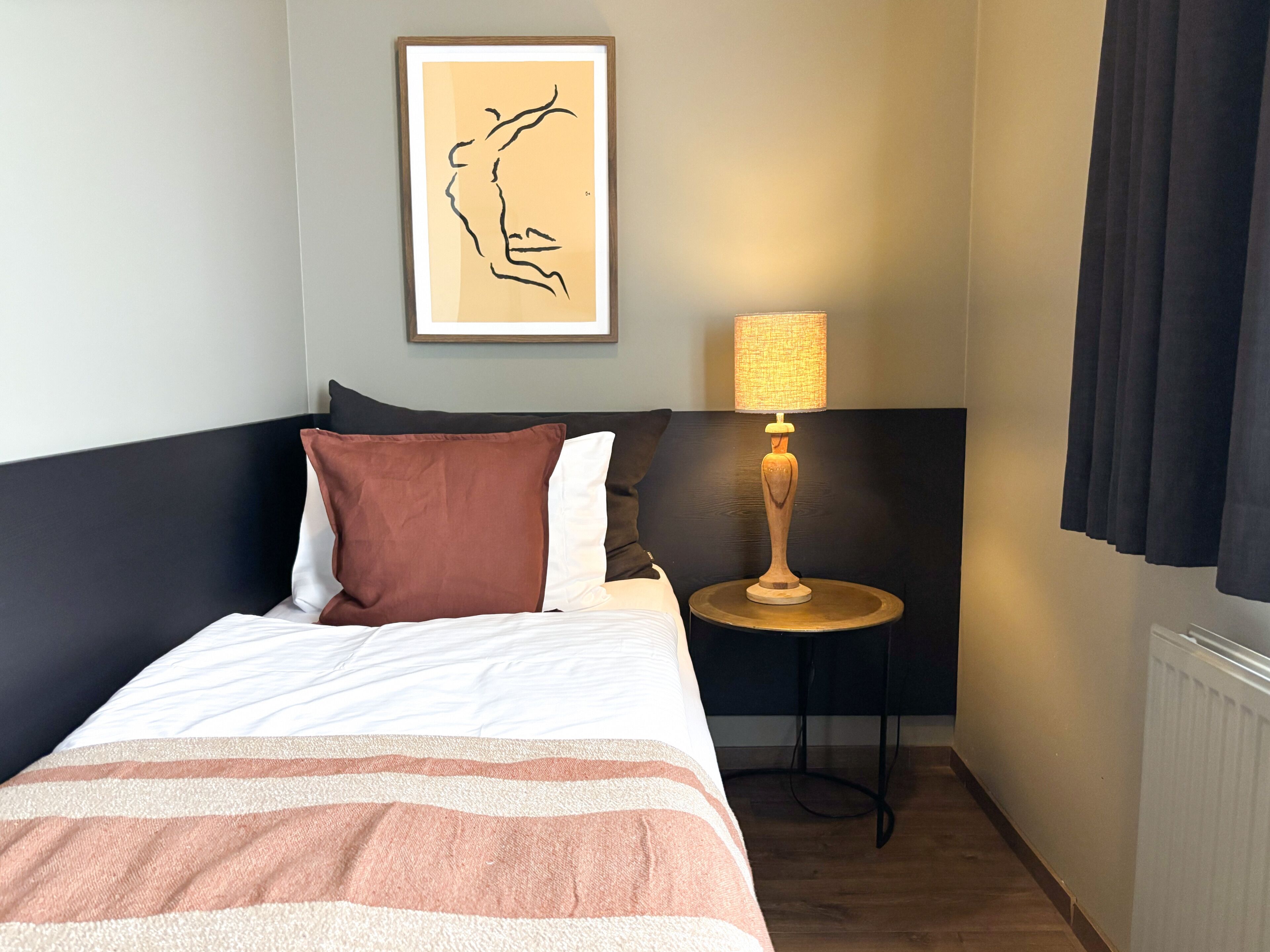 Single Room | Hypo-allergenic bedding, blackout drapes, free WiFi, bed sheets