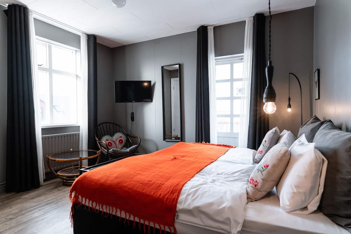 Standard Double or Twin Room | Hypo-allergenic bedding, blackout curtains, free WiFi, bed sheets