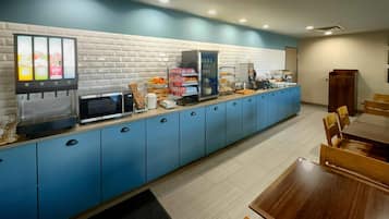 Free buffet breakfast