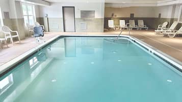 Innenpool, Liegestühle