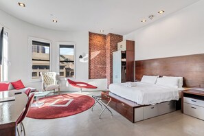 Superior Room, 1 King Bed, Private Bathroom, City View | Frette Italian sheets, premium bedding, down comforters, minibar - Keating Hotel By At Mine Hospitality (San Diego)