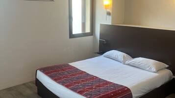 In-room safe, desk, soundproofing, iron/ironing board