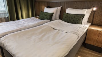 標準雙床房 | 書桌、免費 Wi-Fi、床單