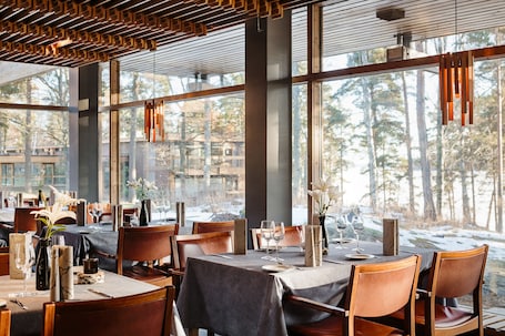 Frühstück, Mittagessen, Abendessen, Blick aufs Meer