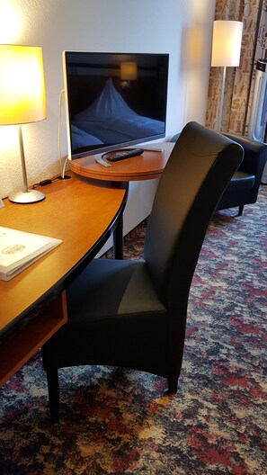 Double or Twin Room | Desk, iron/ironing board, cribs/infant beds, free WiFi - Hotel & Restaurant Fricke (Lehrte)