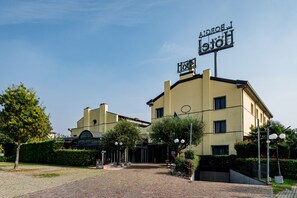 Free self parking - Lucrezia Borgia (Ferrara)