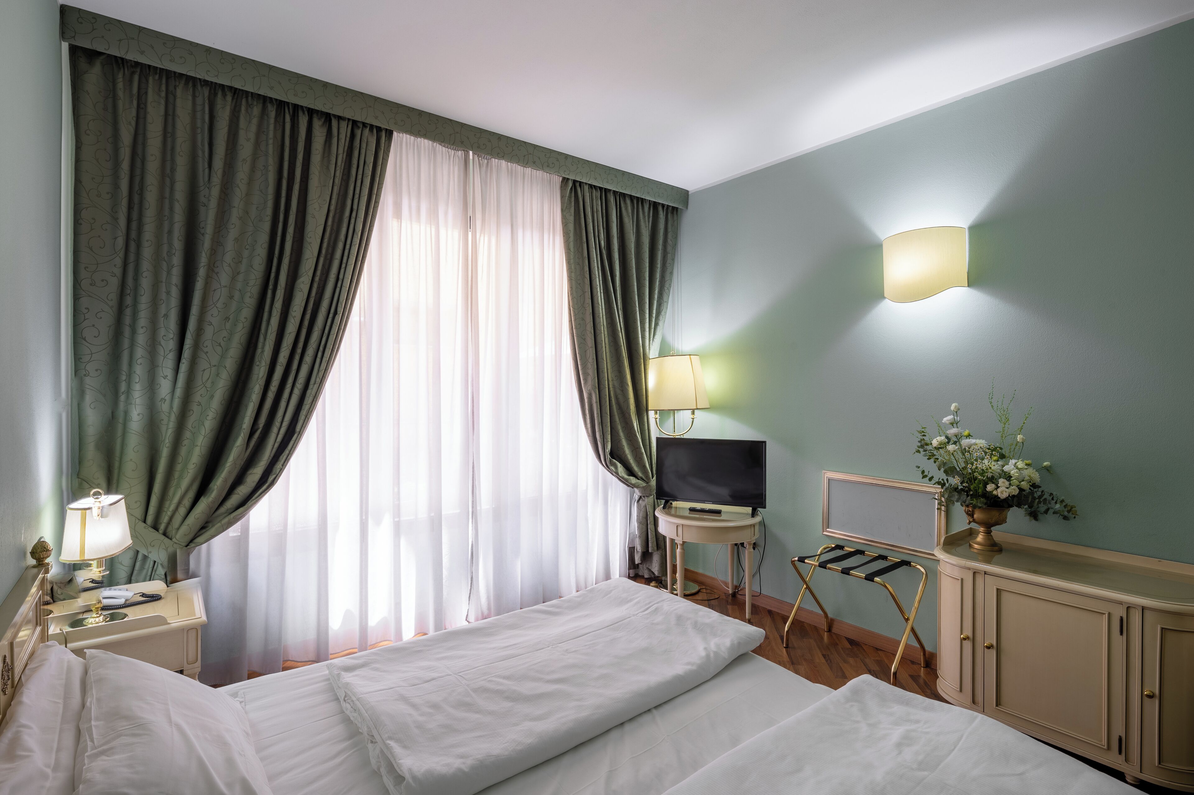 deluxe double room | room amenity