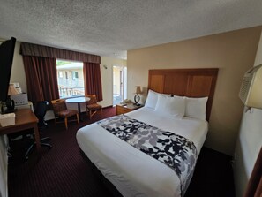 Standard Room, 1 Queen Bed | Desk, iron/ironing board, free WiFi, bed sheets - Huntsville Inn (Huntsville)