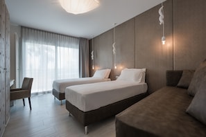 Deluxe Suite, Garden View | Extra beds