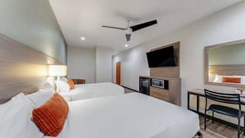 1 bedroom, hypo-allergenic bedding, minibar, desk