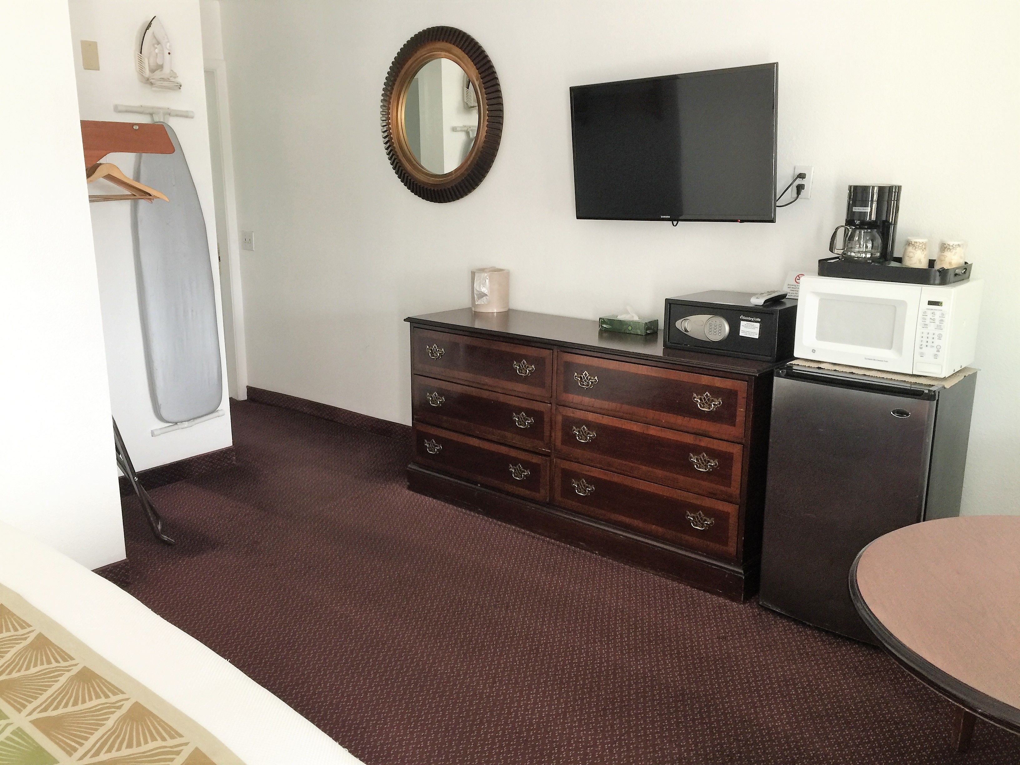 Caja de seguridad en la habitación y cortinas blackout 