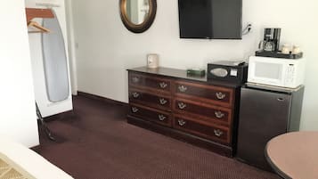 Family Room, 2 Bedrooms (No Pets)