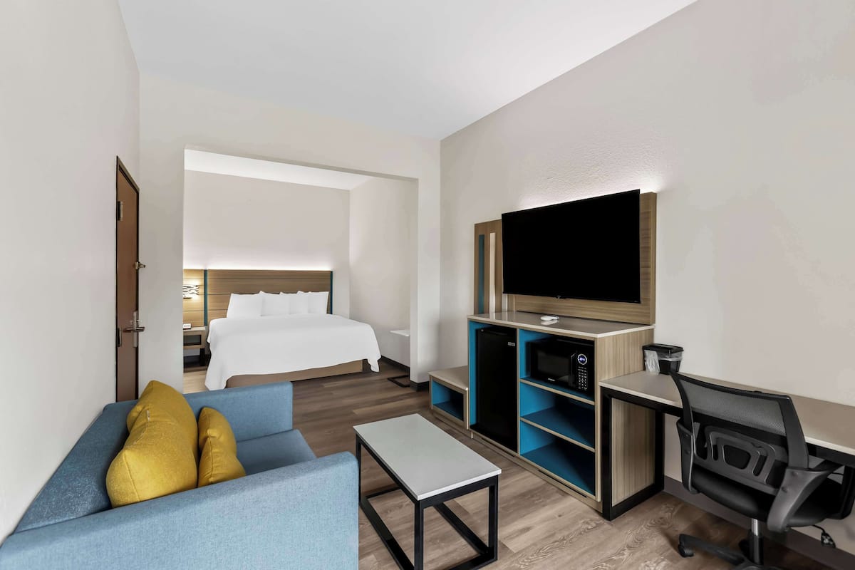 Egyptian cotton sheets, pillowtop beds, minibar, individually decorated