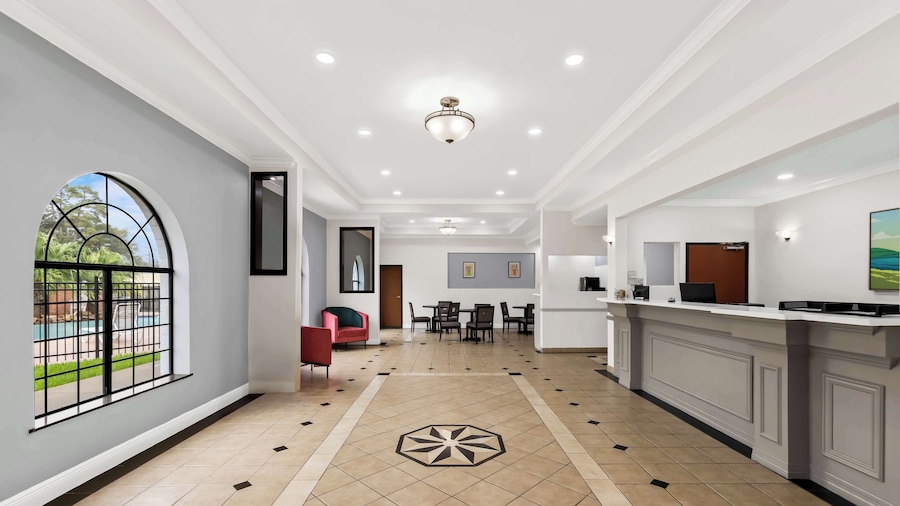 Sonesta Essential Beaumont