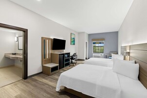 Sábanas de algodón egipcio, colchones con pillow-top y minibar 