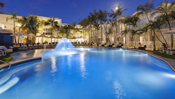 Indoor pool, outdoor pool, sun loungers