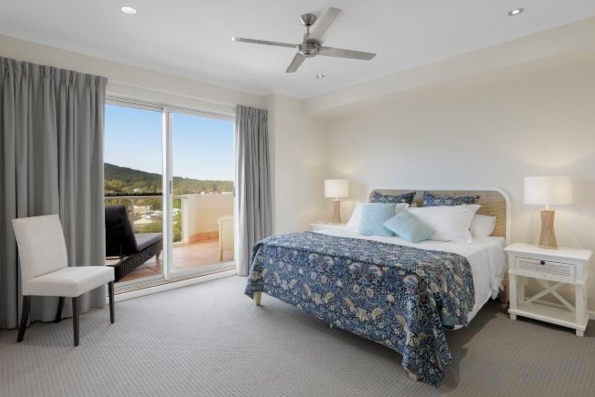 Iron/ironing board, rollaway beds, free WiFi, individually decorated