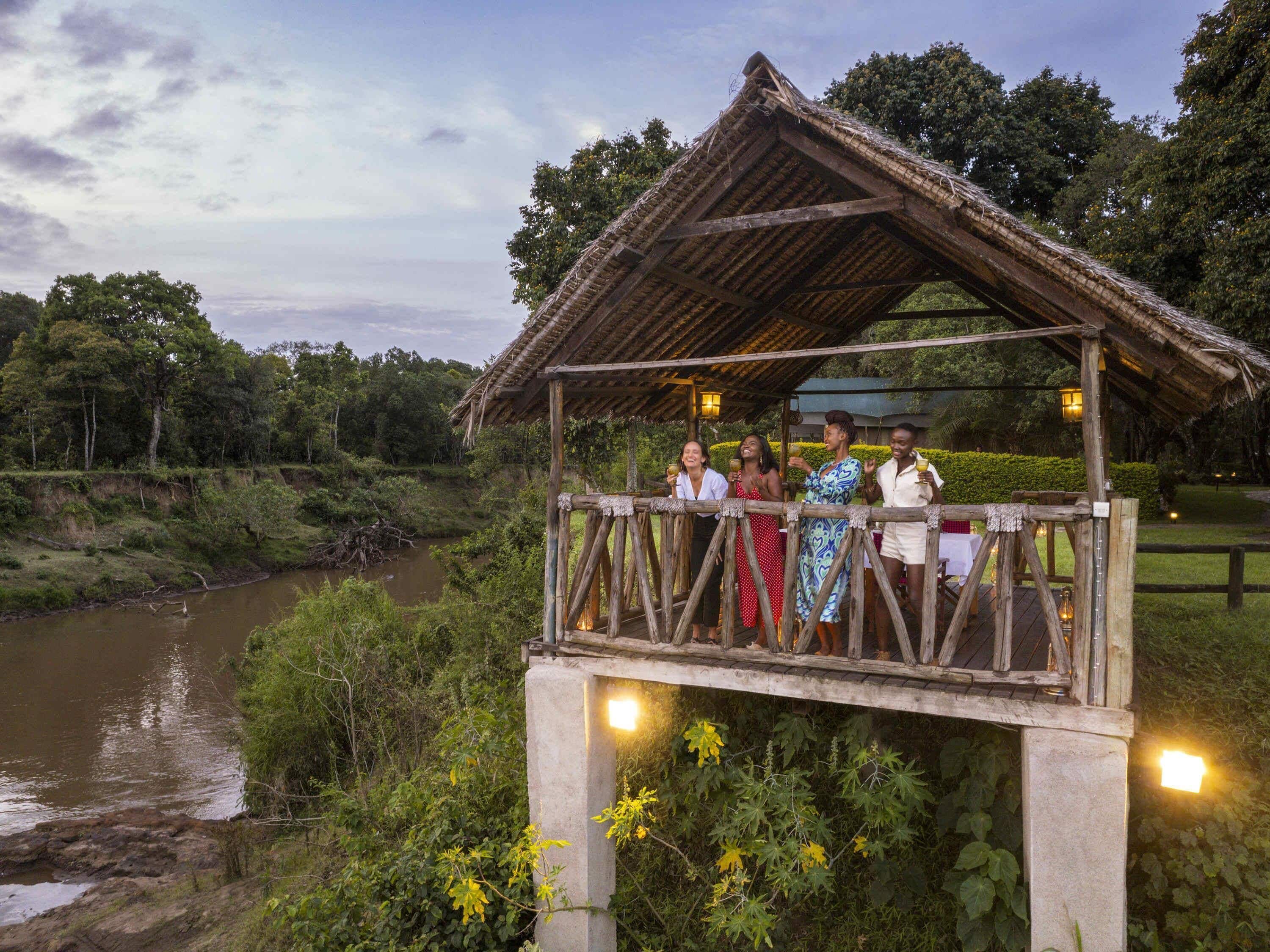 2 bars/lounges, poolside bar