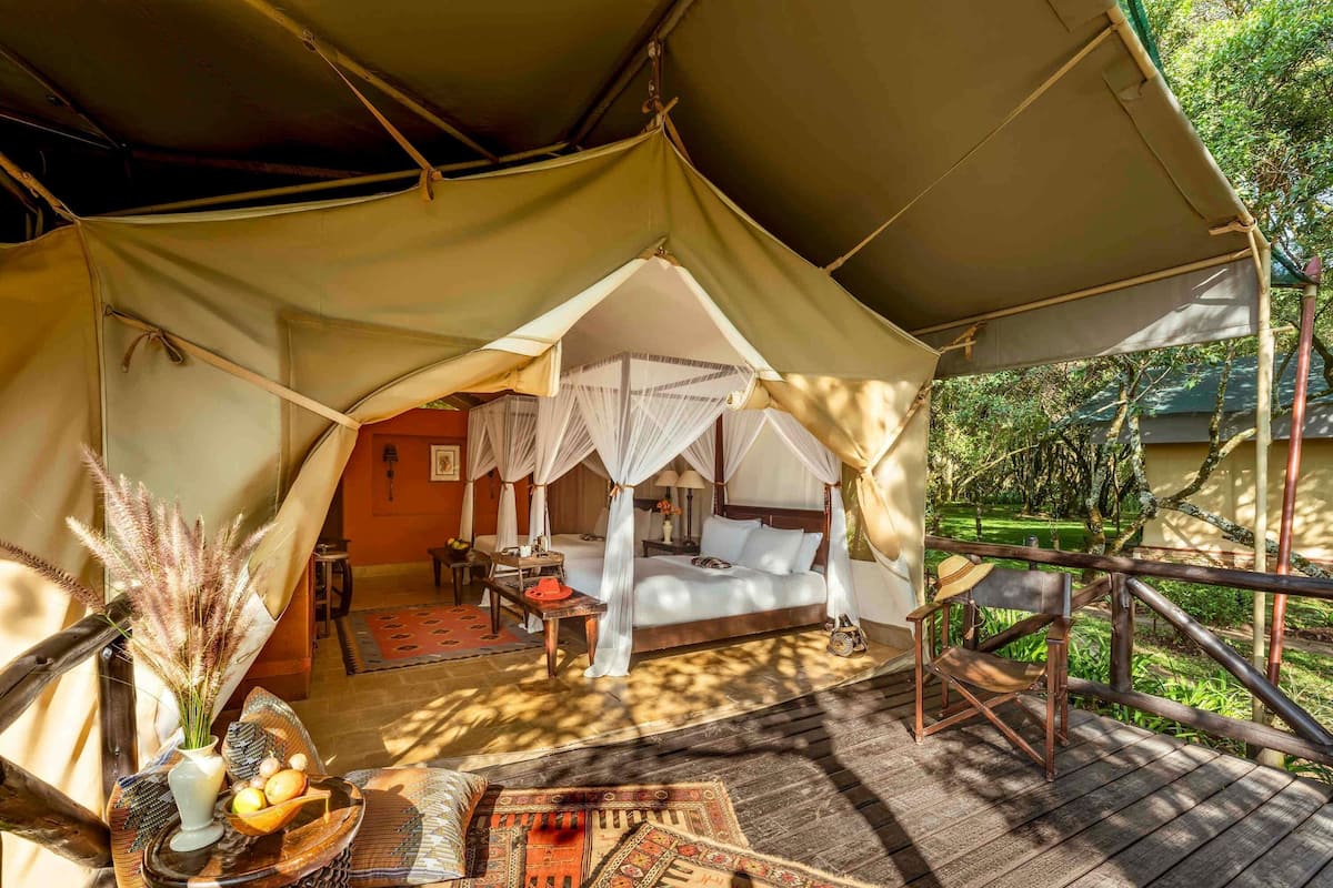 Pillowtop beds, minibar, in-room safe, desk