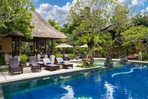2 outdoor pools, open 7:00 AM to 10:00 PM, pool umbrellas, sun loungers - Svarga Bebek Villas (Ubud)